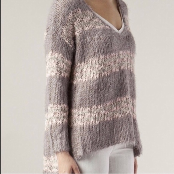 Free People Linus Pink and Grey Fuzzy Sweater M 0599 - Picture 3 of 6